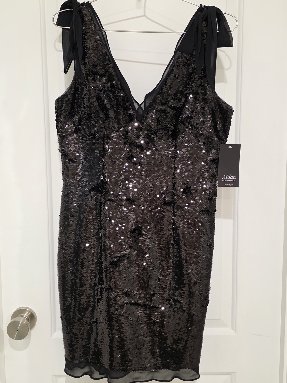 NWT Aidan by Aidan Mattox Black Sequin Tie Shoulder Mini Dress - Sz 8